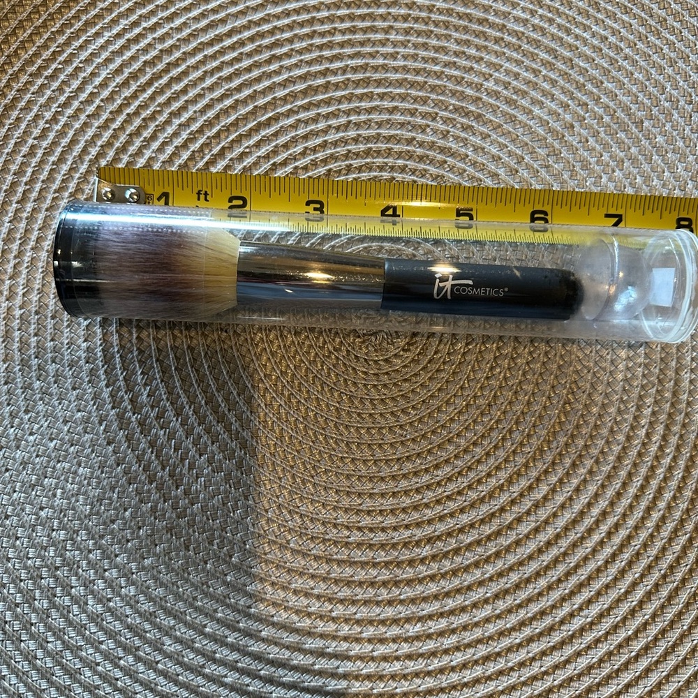 IT Heavenly Luxe wand ball powder brush - Picture 9 of 10